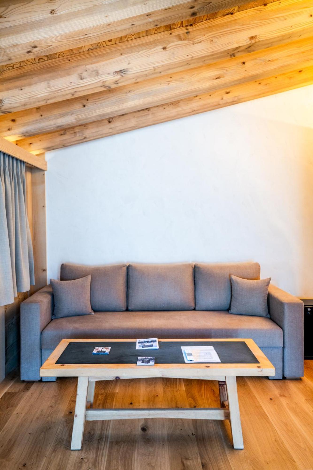 Posthotel Roessli Gstaad Zewnętrze zdjęcie