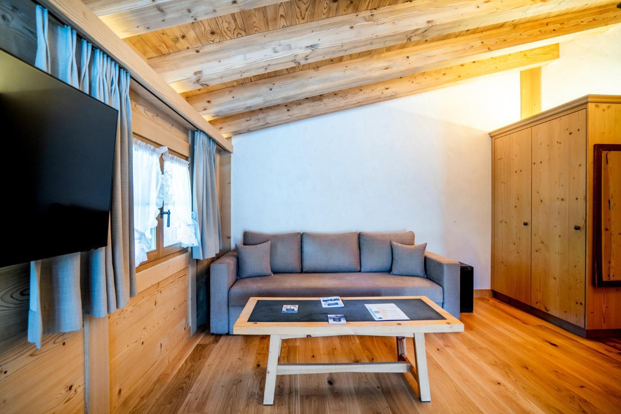 Posthotel Roessli Gstaad Zewnętrze zdjęcie