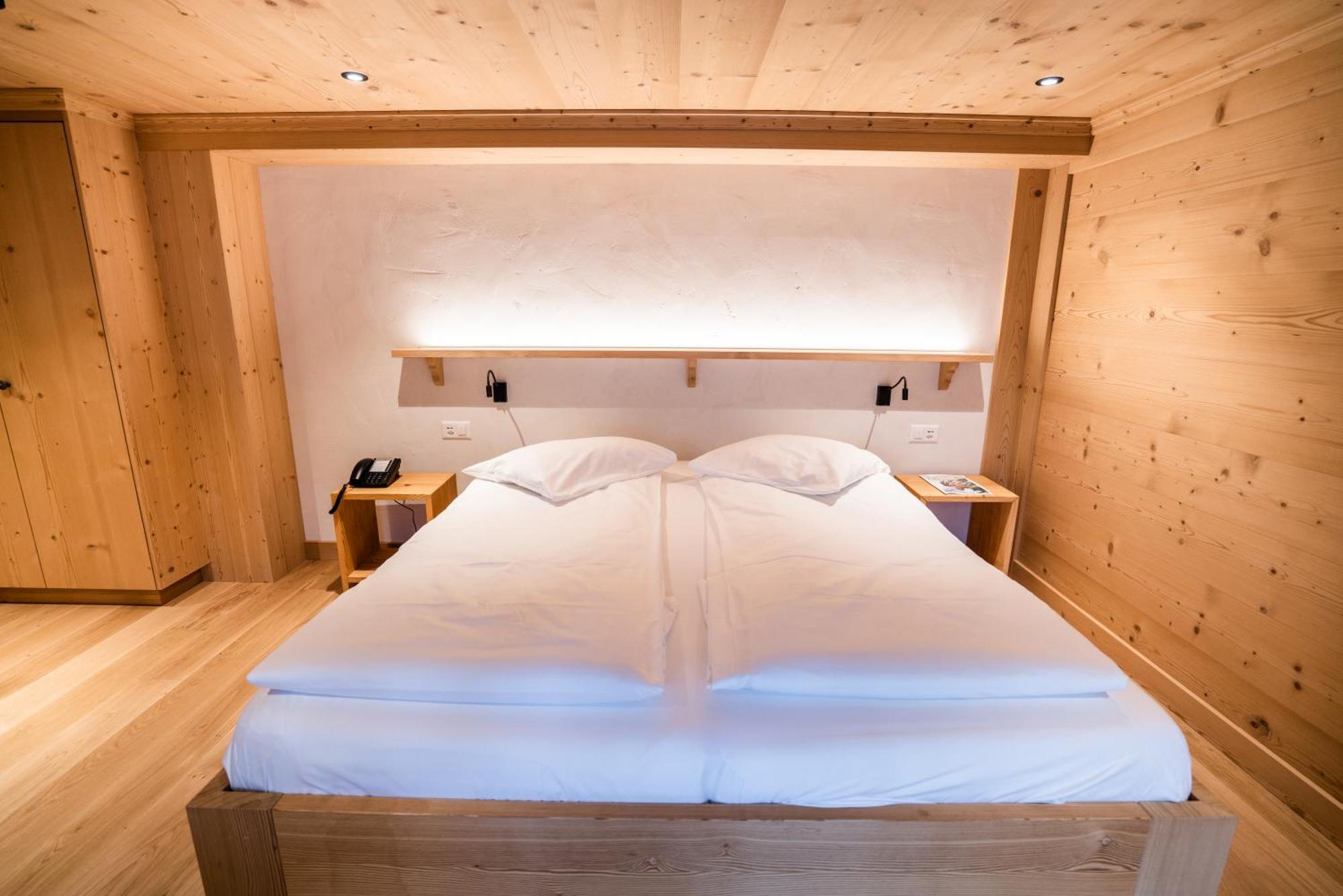 Posthotel Roessli Gstaad Zewnętrze zdjęcie