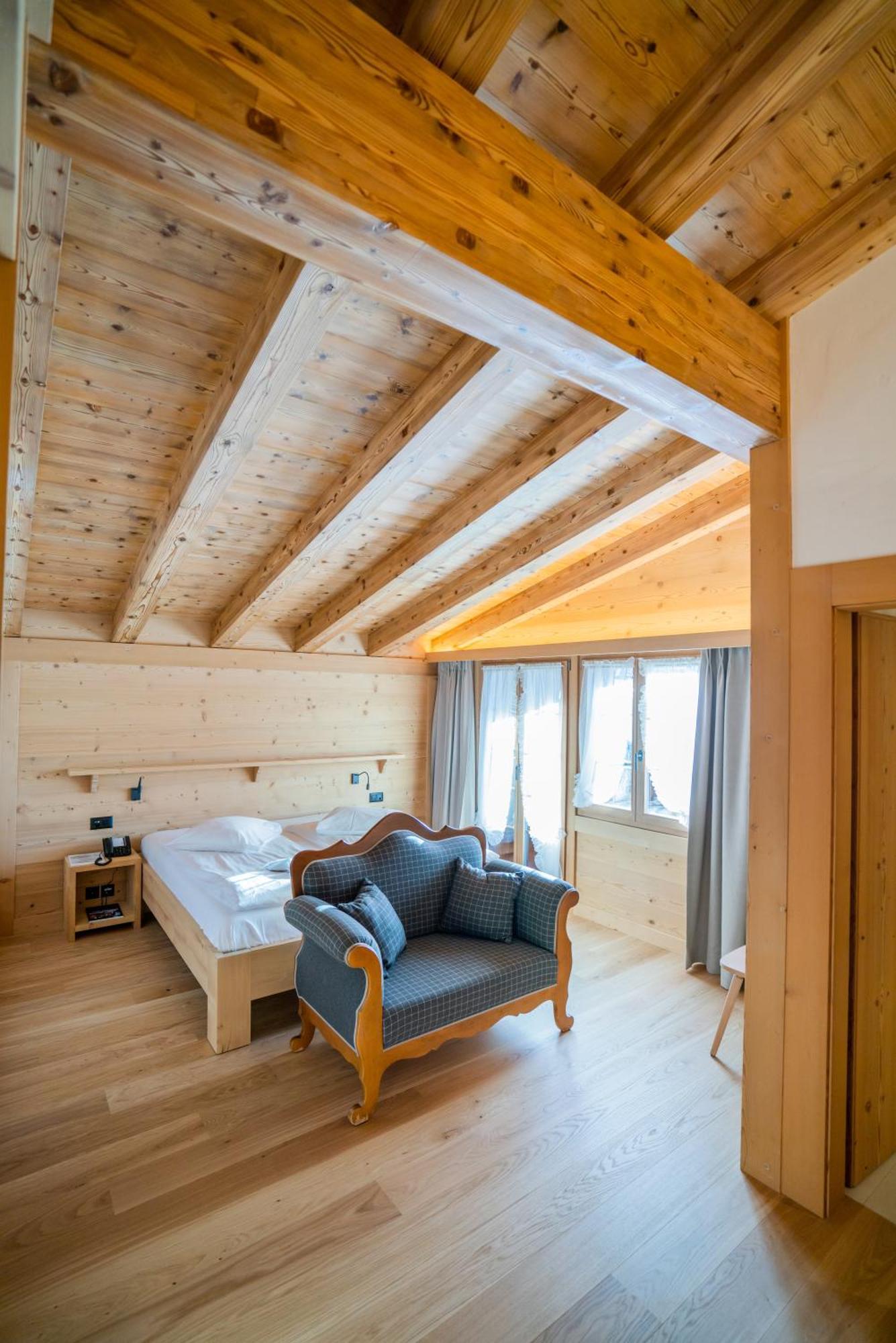 Posthotel Roessli Gstaad Zewnętrze zdjęcie