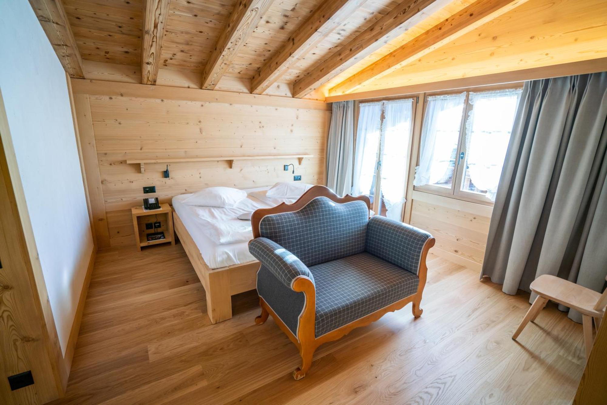 Posthotel Roessli Gstaad Zewnętrze zdjęcie